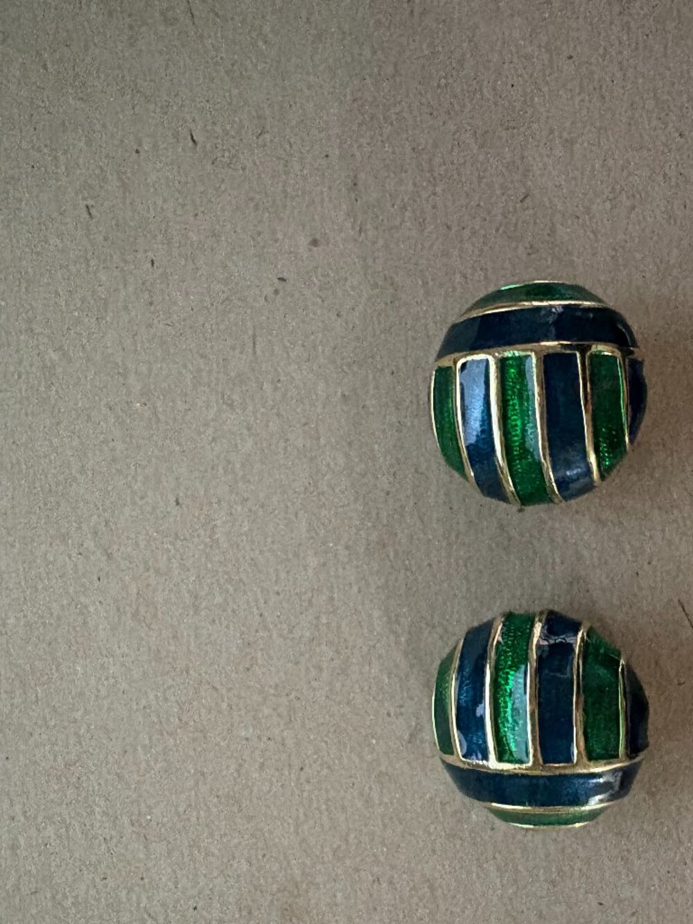 Vintage 1980s Ellen Designs enameled blue & green gold tone clip on earrings